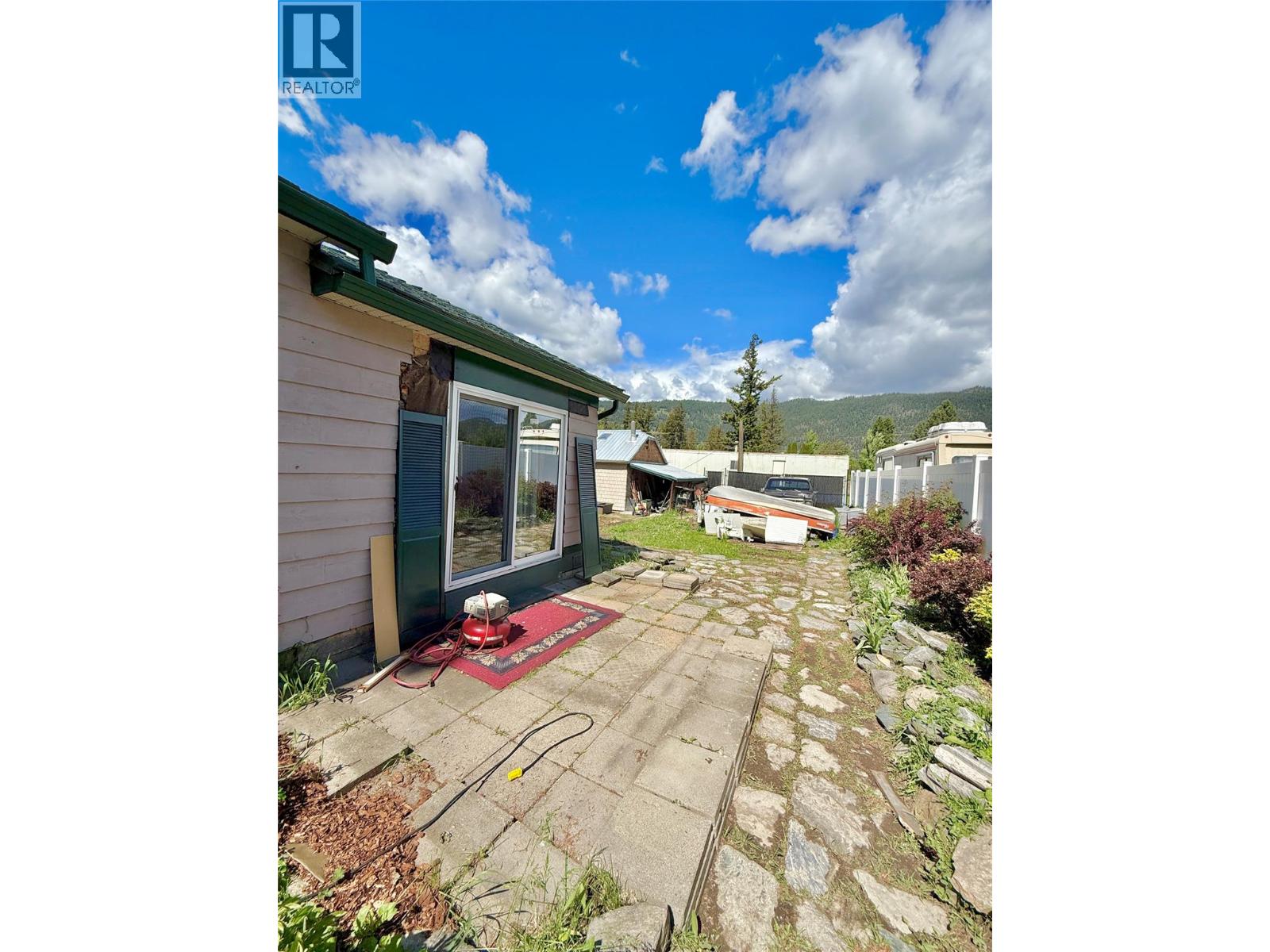 1050 Hillside Avenue, Chase, British Columbia  V0E 1M0 - Photo 30 - 10387603