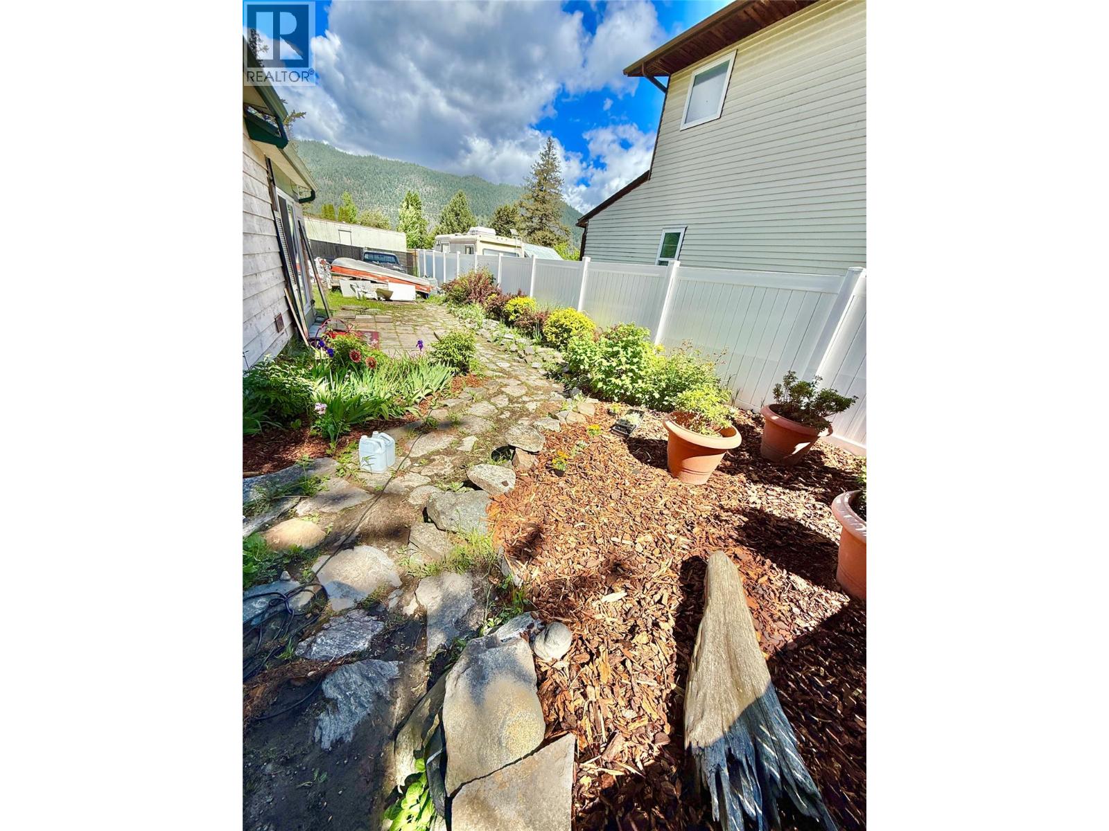1050 Hillside Avenue, Chase, British Columbia  V0E 1M0 - Photo 29 - 10387603
