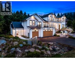 4597 WOODGREEN DRIVE, West Vancouver, British Columbia