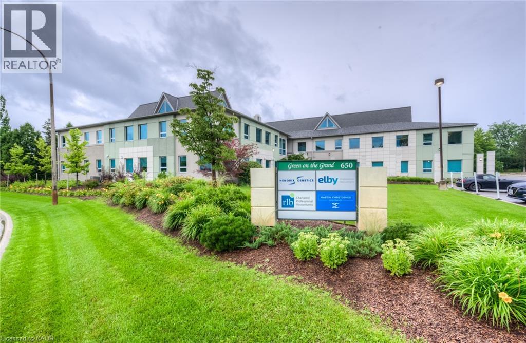 650 RIVERBEND Drive Unit# B, Kitchener, Ontario