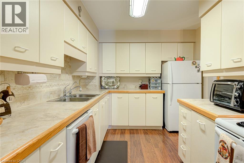 523 Beechwood Drive Unit# 12, Waterloo, Ontario  N2T 2G7 - Photo 10 - 40829928