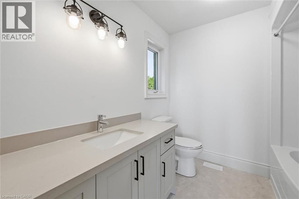 132 Stone Church Road E, Hamilton, Ontario  L9B 1A9 - Photo 38 - 40846392