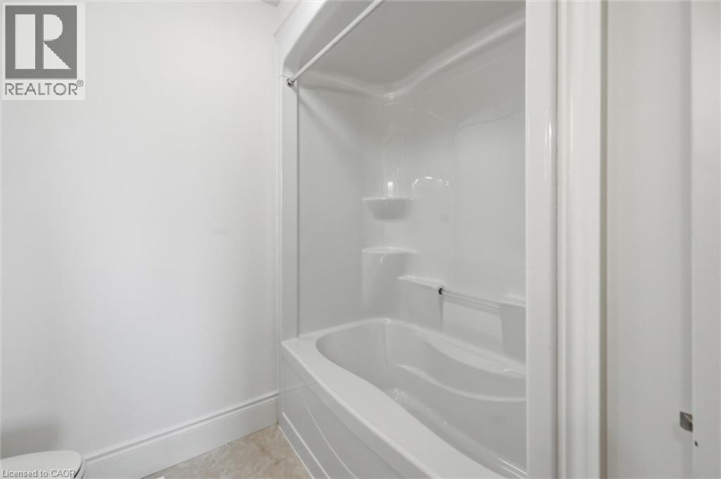 132 Stone Church Road E, Hamilton, Ontario  L9B 1A9 - Photo 39 - 40846392