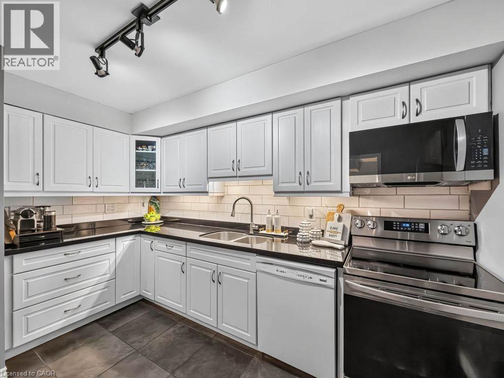 2 Valhalla Inn Road Unit# 227, Etobicoke, Ontario  M9B 6C3 - Photo 3 - 40848994