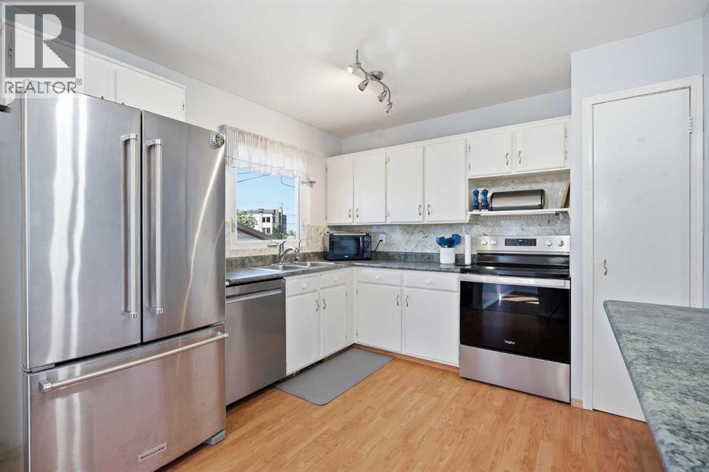 4 Arlington Bay SE, Calgary, Alberta  T2H 3B2 - Photo 6 - A2333064