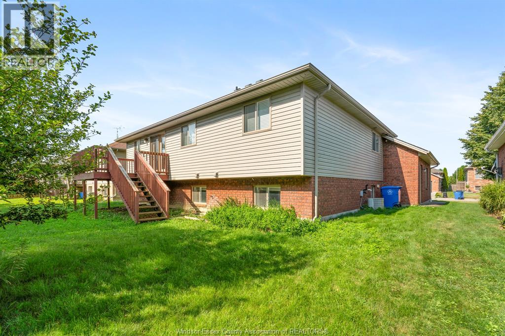 102 Joanne Court, Leamington, Ontario  N8H 5N5 - Photo 6 - 26018471