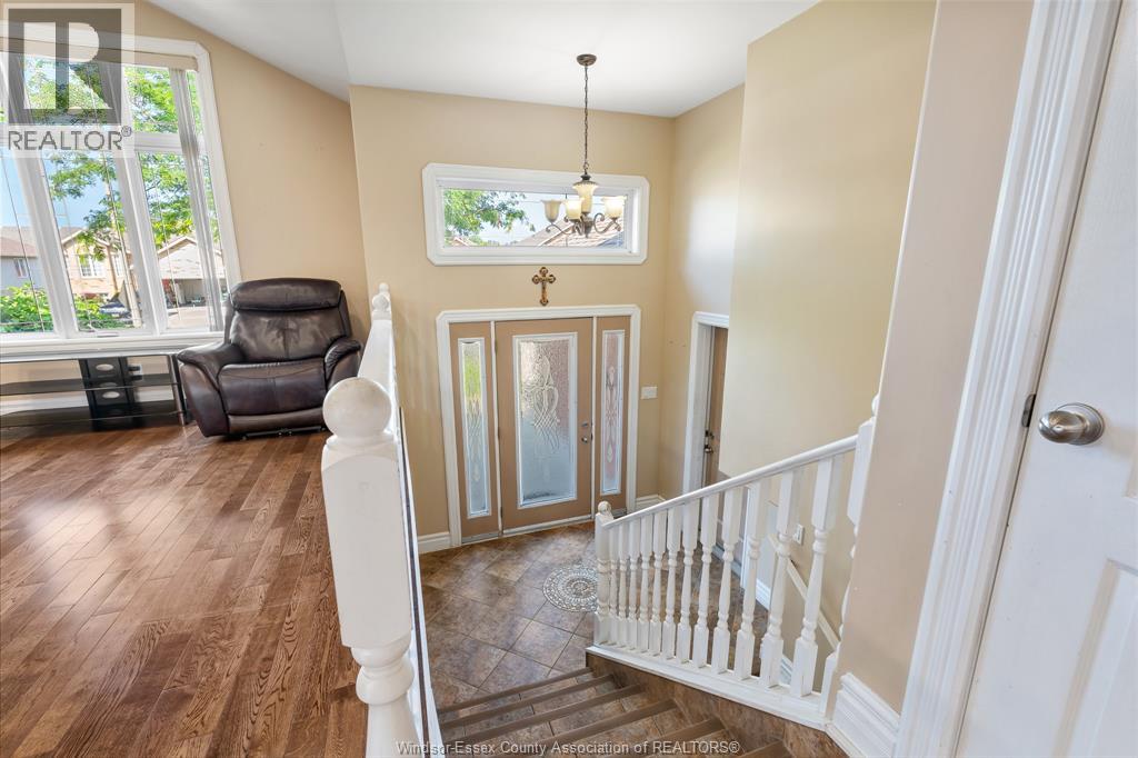 102 Joanne Court, Leamington, Ontario  N8H 5N5 - Photo 8 - 26018471