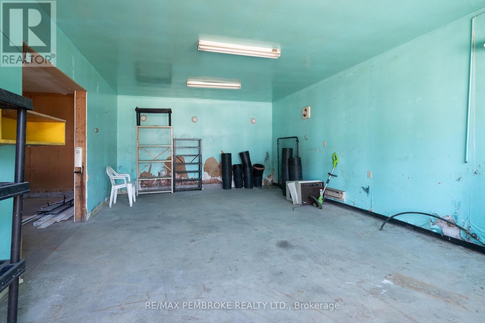 32560 Highway Highway, Laurentian Hills, Ontario  K0J 1P0 - Photo 46 - X13549334