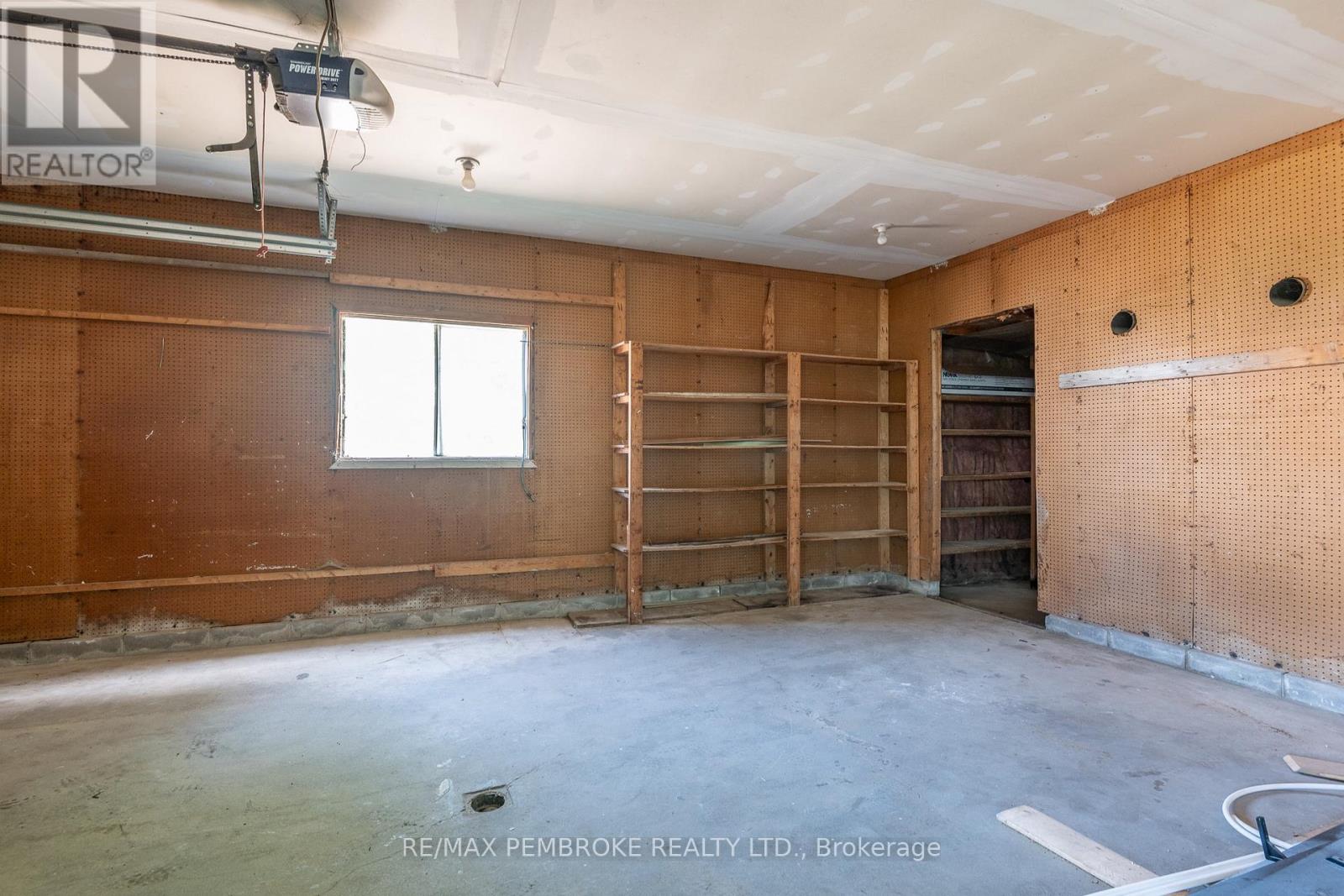 32560 Highway Highway, Laurentian Hills, Ontario  K0J 1P0 - Photo 45 - X13549334
