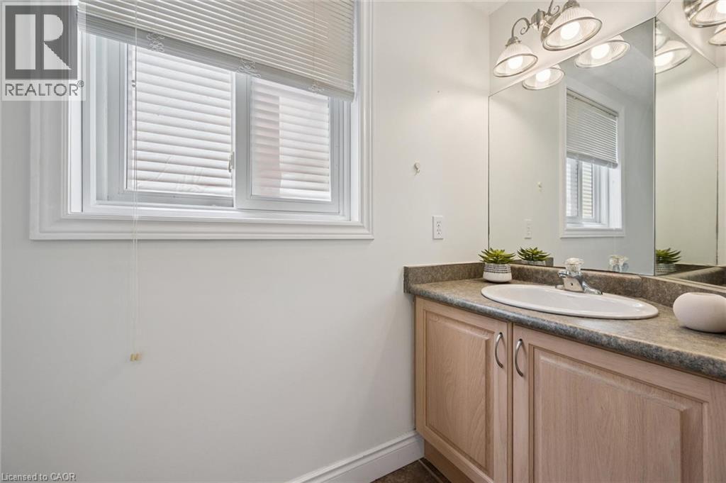 575 Violet Street, Waterloo, Ontario  N2V 2T8 - Photo 4 - 40852869