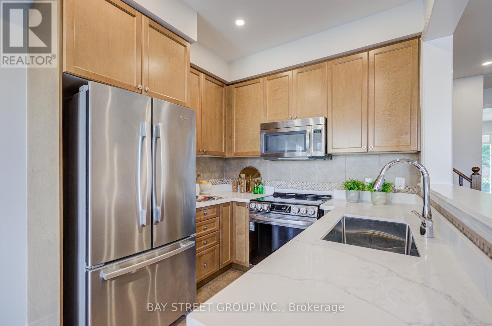 151 Windrow Street, Richmond Hill, Ontario  L4E 0Y2 - Photo 23 - N13471196