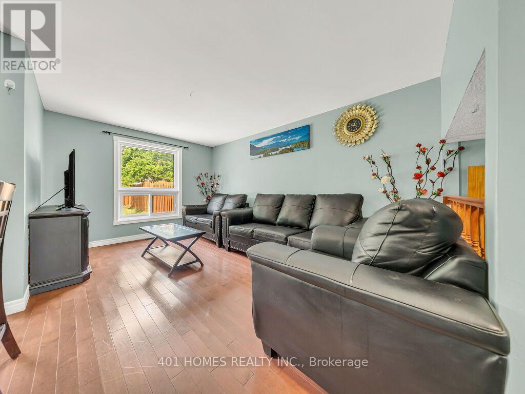 37 Activa Avenue, Kitchener, Ontario  N2E 3R3 - Photo 7 - X13630974