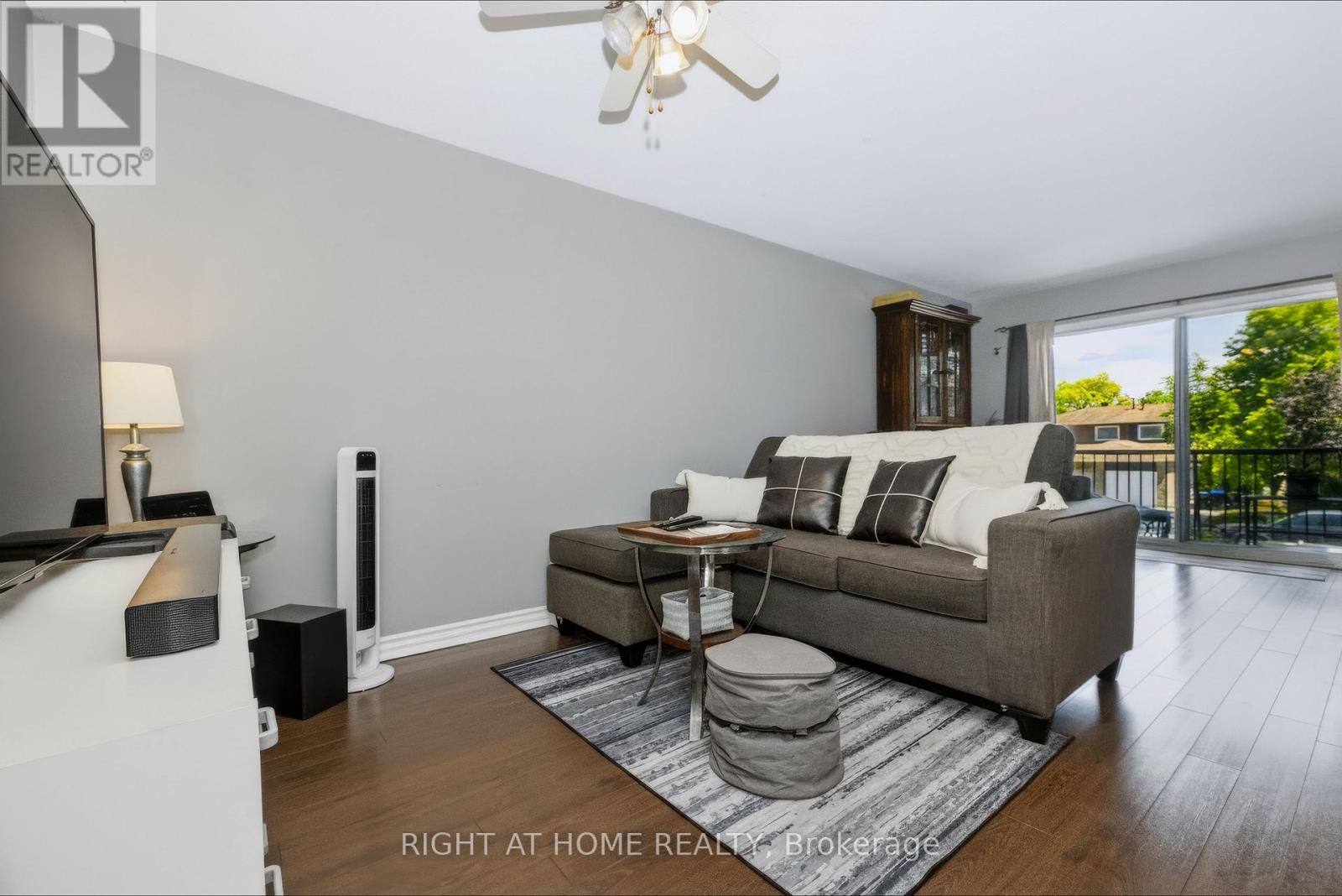 229 Britannia Avenue, Bradford West Gwillimbury, Ontario  L3Z 1A4 - Photo 5 - N13630968