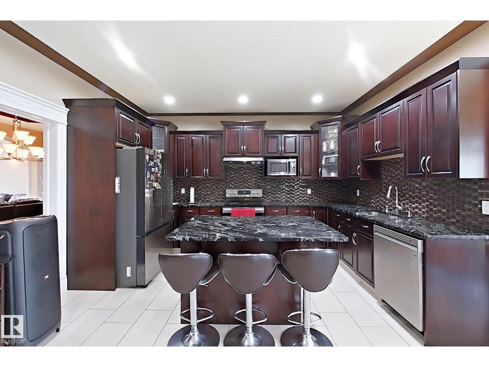 5931 12 Av SW, Edmonton, Alberta  T6X 0M7 - Photo 17 - E4501888