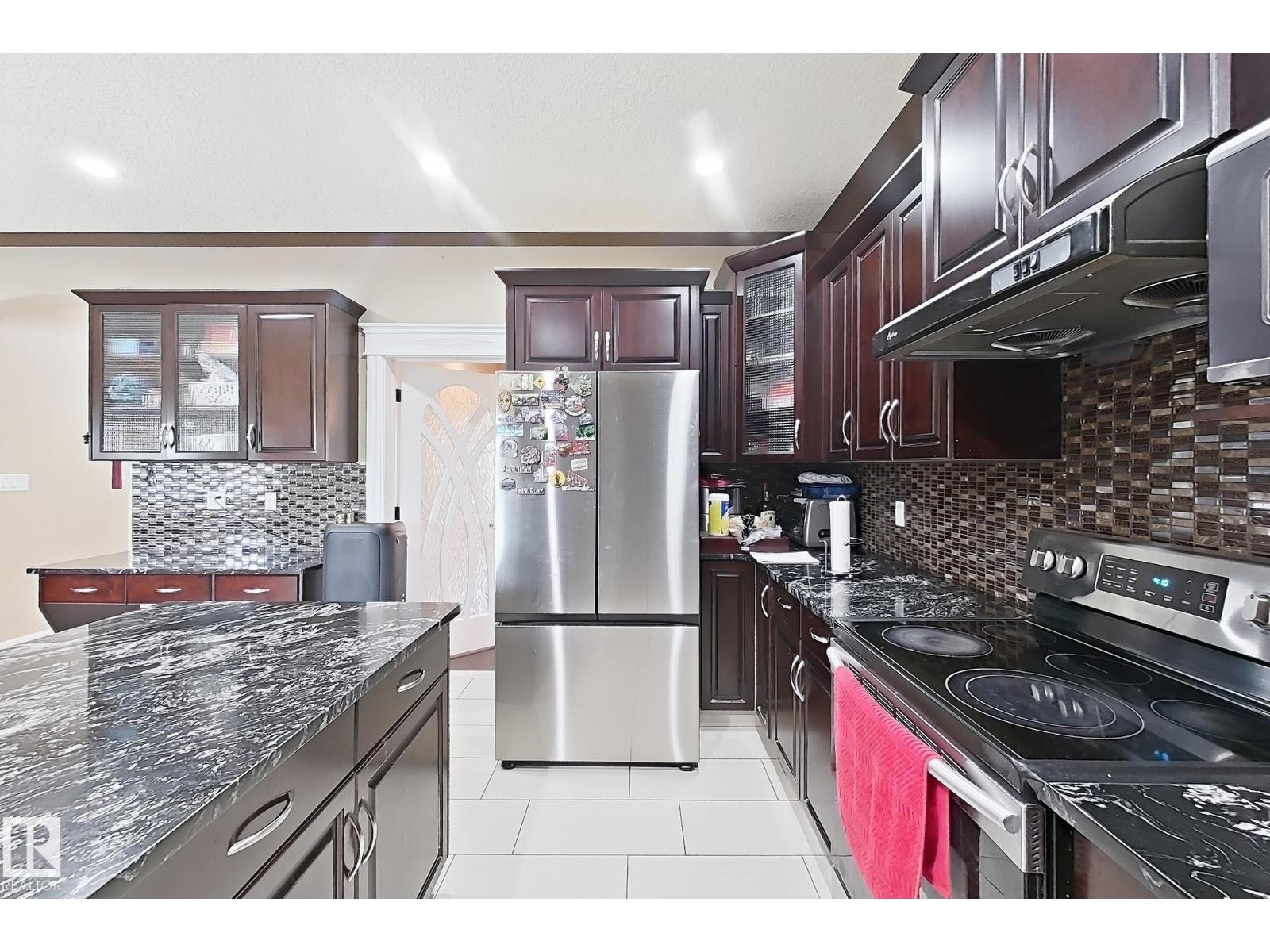 5931 12 Av SW, Edmonton, Alberta  T6X 0M7 - Photo 18 - E4501888