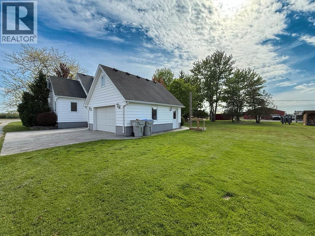 8192 Petrolia Line, Brooke-Alvinston, Ontario  N0N 1A0 - Photo 31 - 26018533