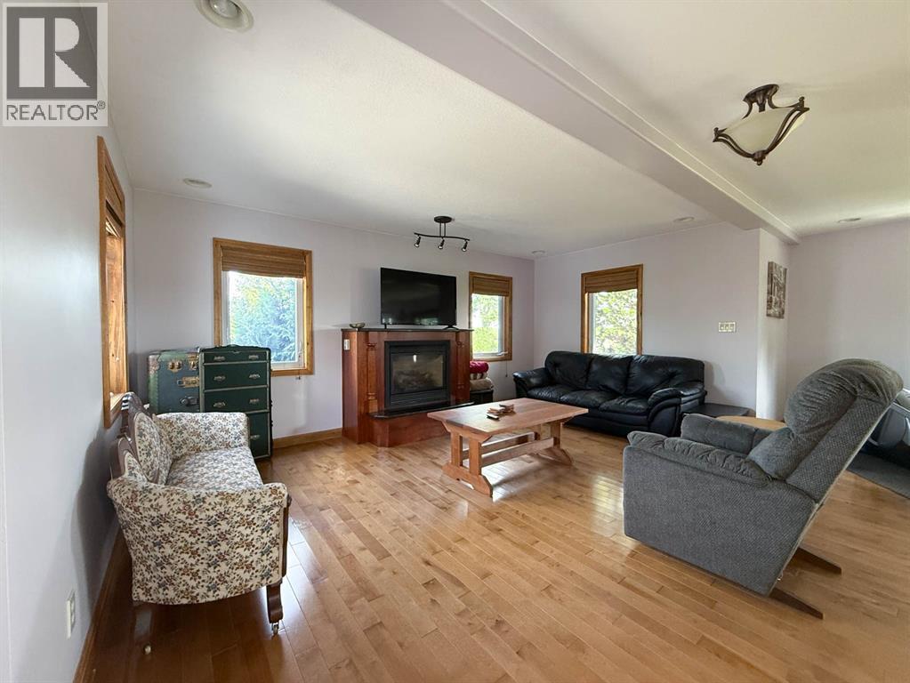 8192 Petrolia Line, Brooke-Alvinston, Ontario  N0N 1A0 - Photo 7 - 26018533