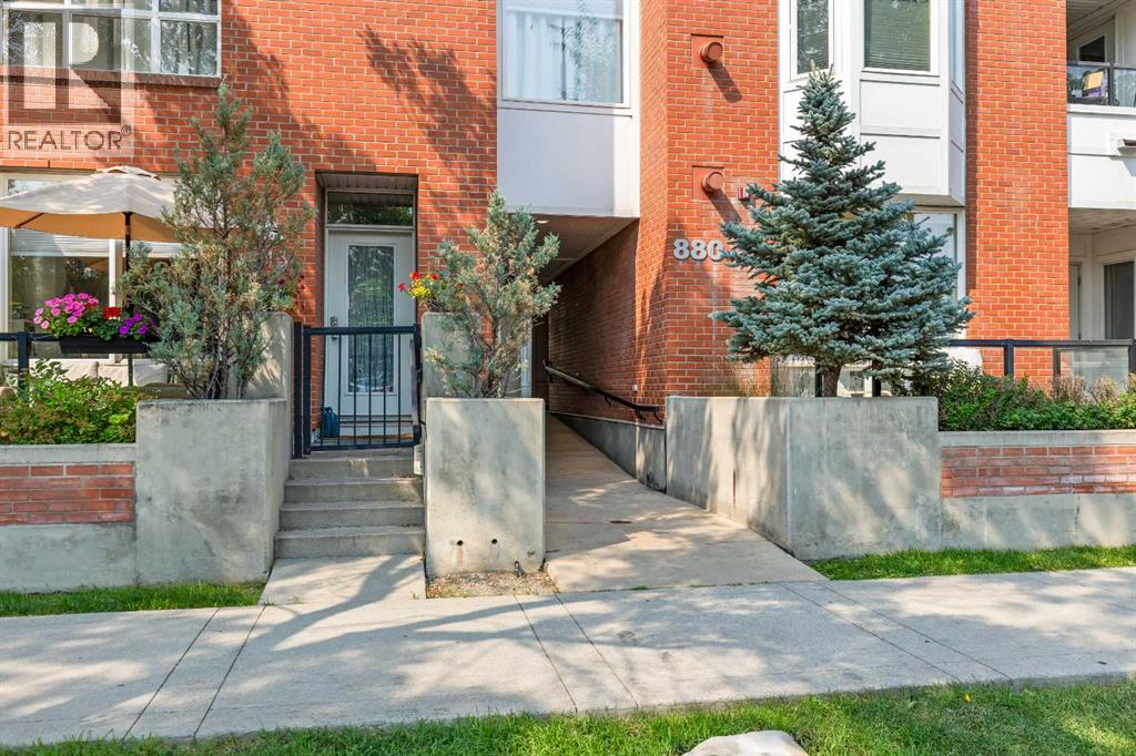 405, 880 Centre Avenue NE, Calgary, Alberta  T2E 9C3 - Photo 3 - A2331008