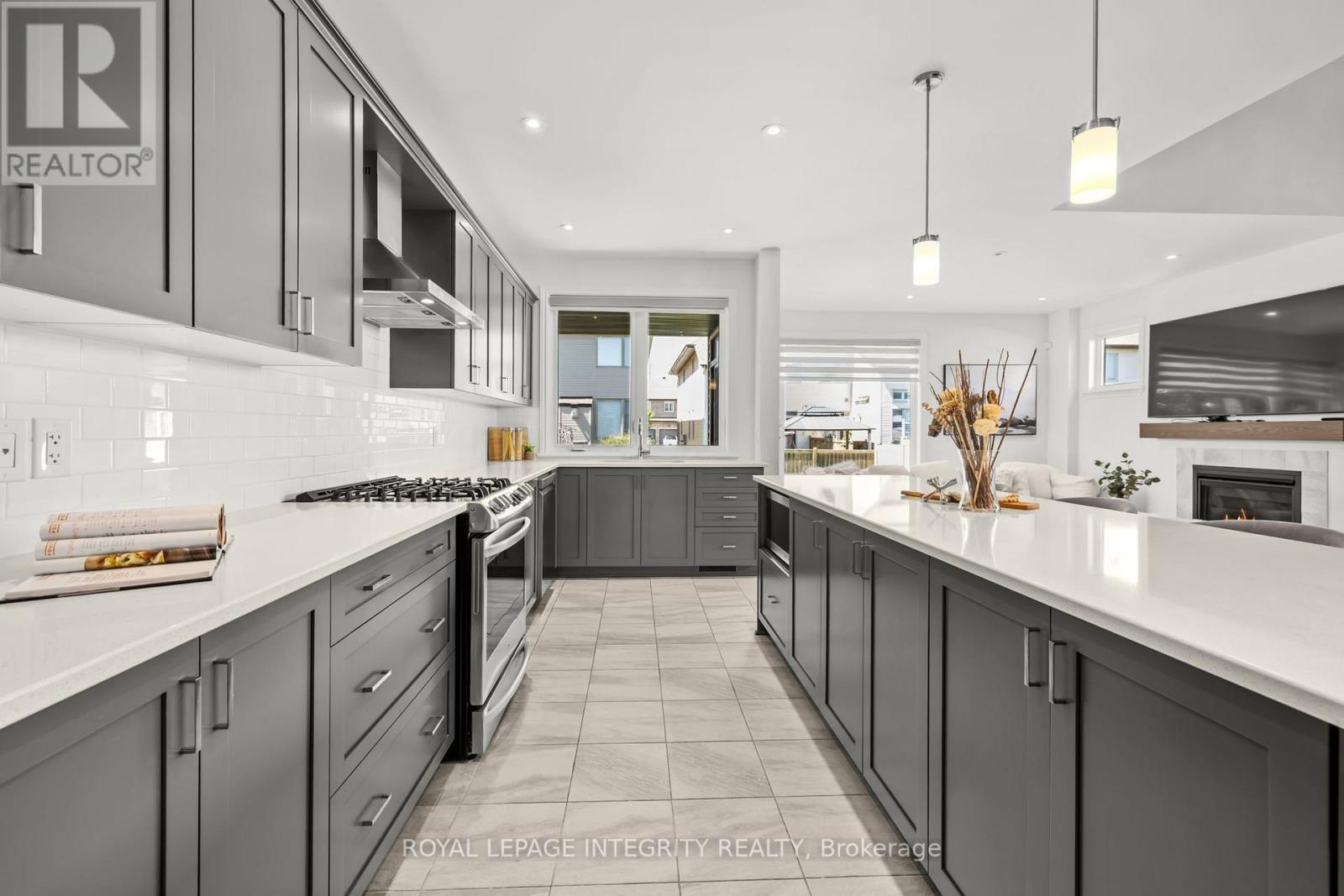 90 Palfrey Way, Ottawa, Ontario  K2V 0B3 - Photo 4 - X13631002