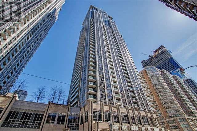 1007 - 761 BAY STREET, Toronto, Ontario