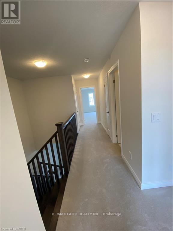 27 Stonehill Avenue, Kitchener, Ontario  N2R 1R7 - Photo 6 - X13631006
