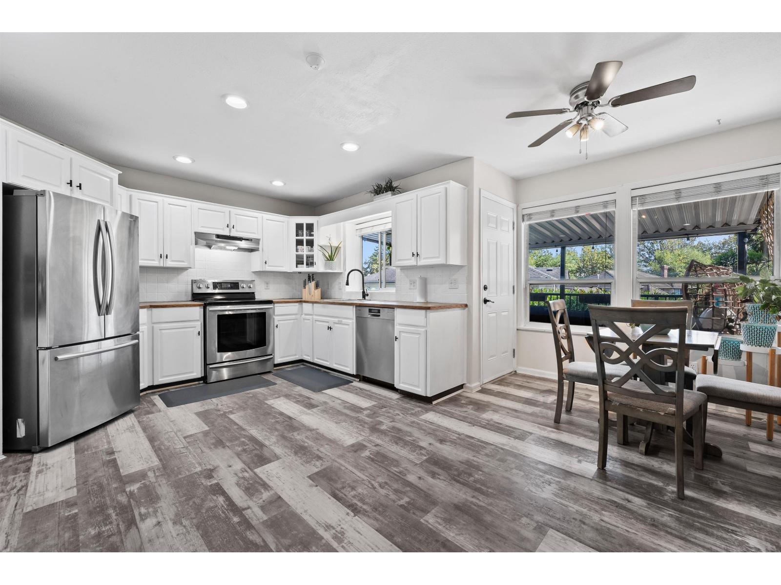 19028 58 Avenue, Surrey, British Columbia  V3S 7M3 - Photo 5 - R3147081