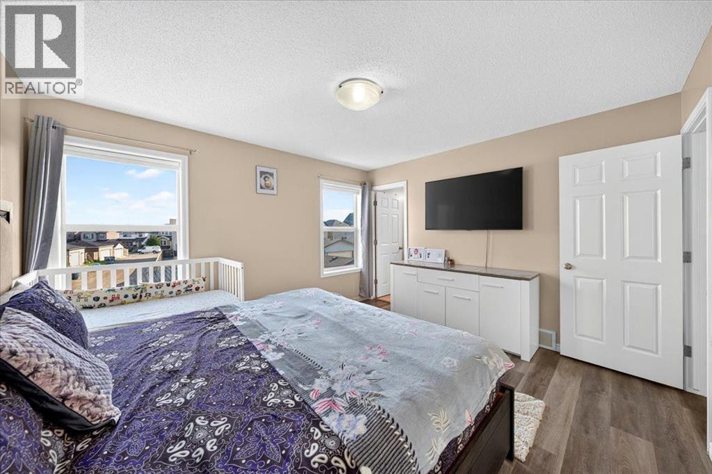 75 Skyview Point Road NE, Calgary, Alberta  T3N 0G8 - Photo 32 - A2331455
