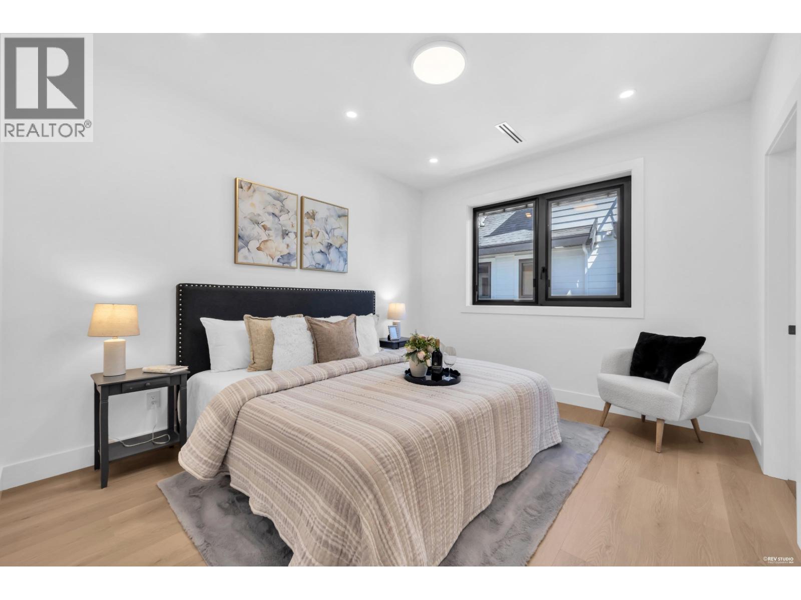 2 2316 Cliff Avenue, Burnaby, British Columbia V5A 2L2 - Photo 13 - R3149580