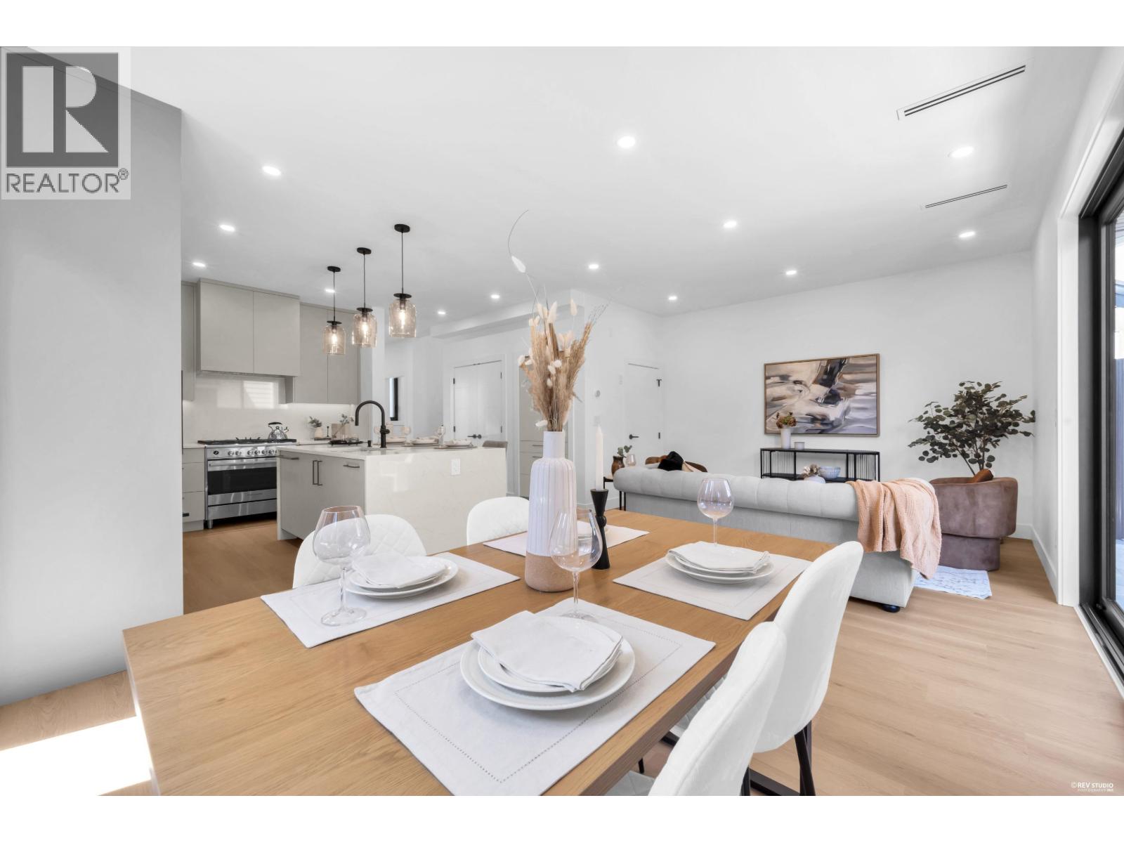 2 2316 Cliff Avenue, Burnaby, British Columbia V5A 2L2 - Photo 7 - R3149580