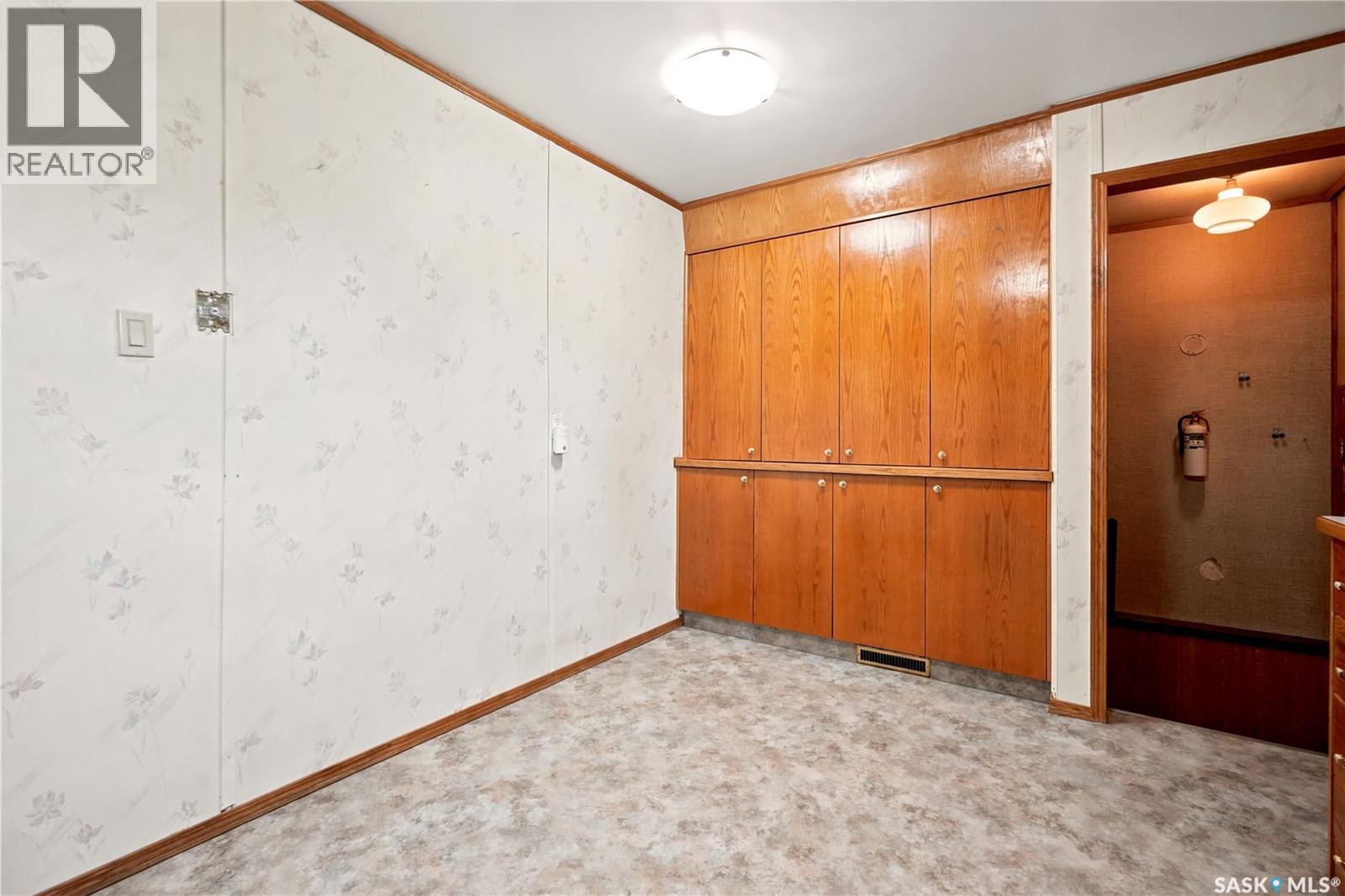3326 4th Avenue N, Regina, Saskatchewan  S4R 0V6 - Photo 12 - SK041892