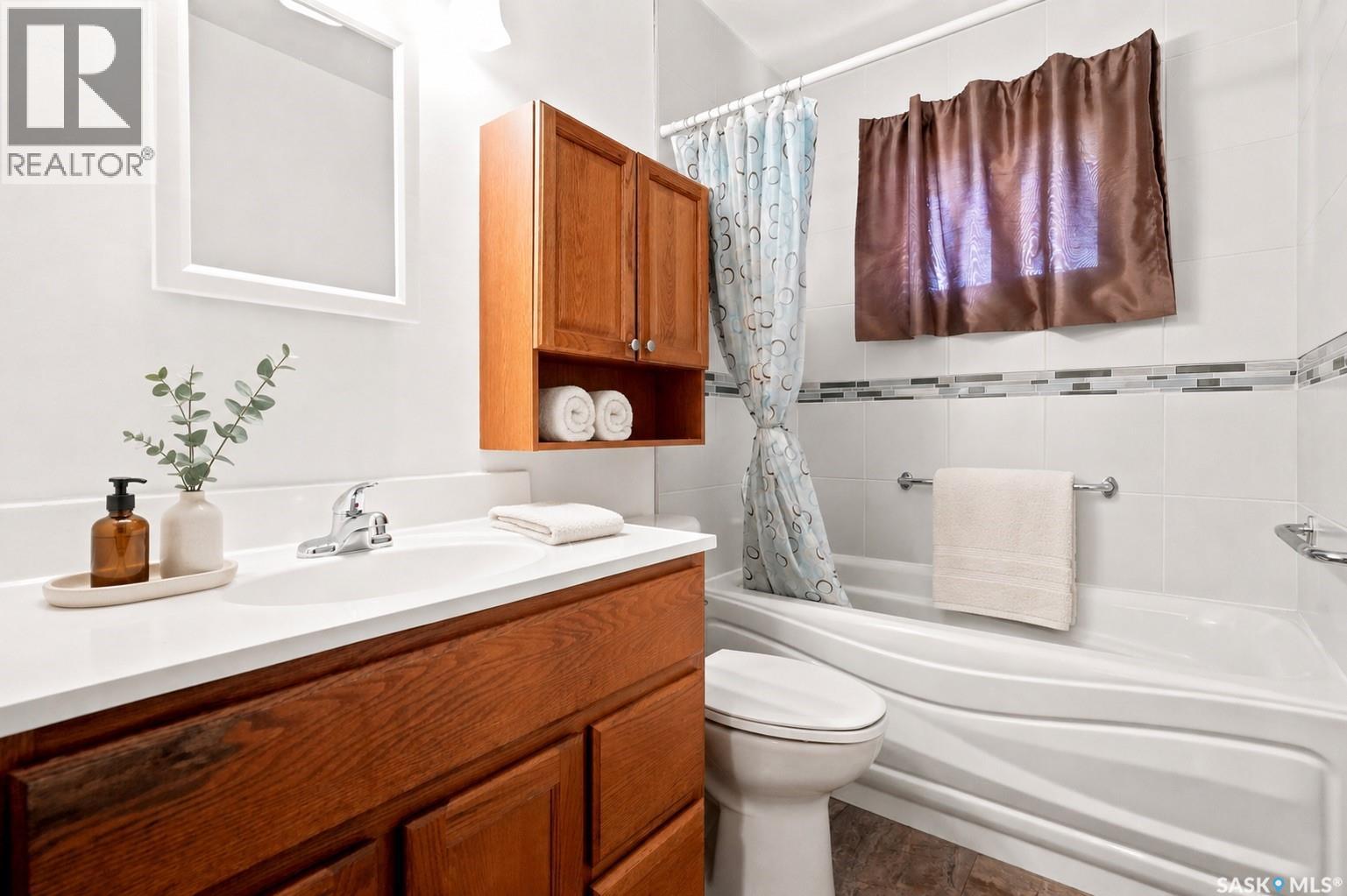 3326 4th Avenue N, Regina, Saskatchewan  S4R 0V6 - Photo 18 - SK041892