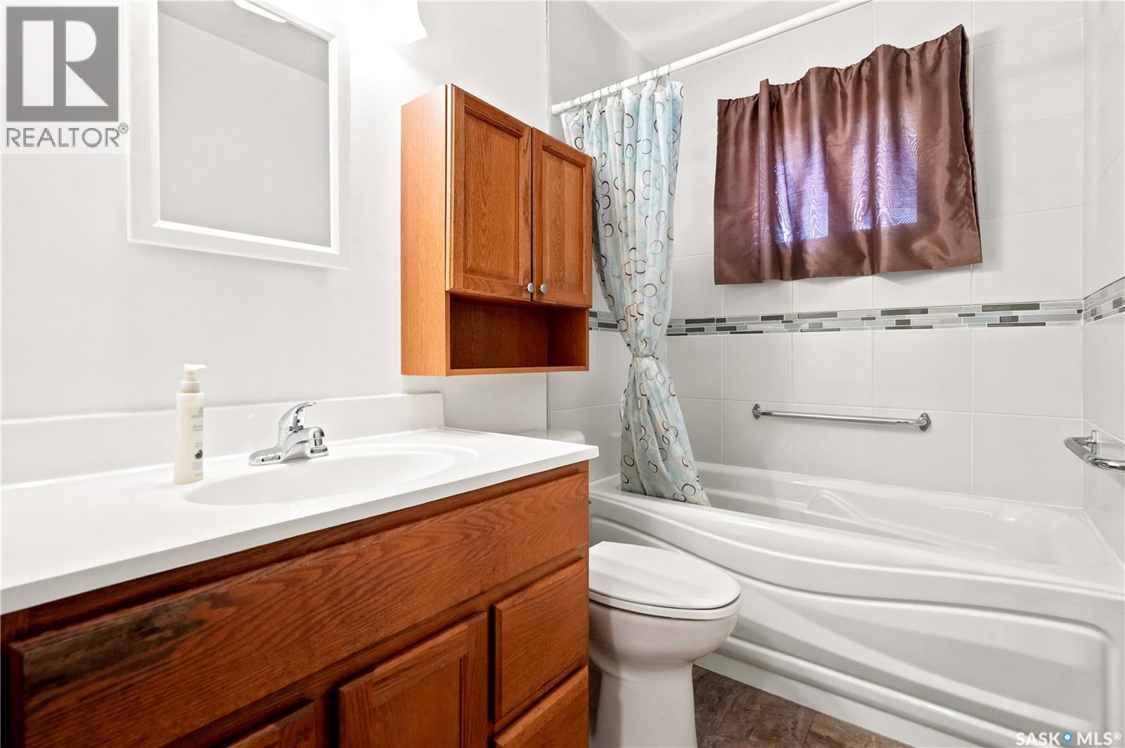3326 4th Avenue N, Regina, Saskatchewan  S4R 0V6 - Photo 19 - SK041892