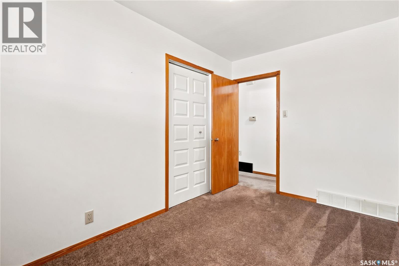 3326 4th Avenue N, Regina, Saskatchewan  S4R 0V6 - Photo 17 - SK041892