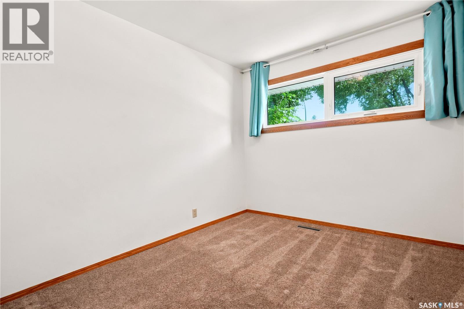 3326 4th Avenue N, Regina, Saskatchewan  S4R 0V6 - Photo 24 - SK041892