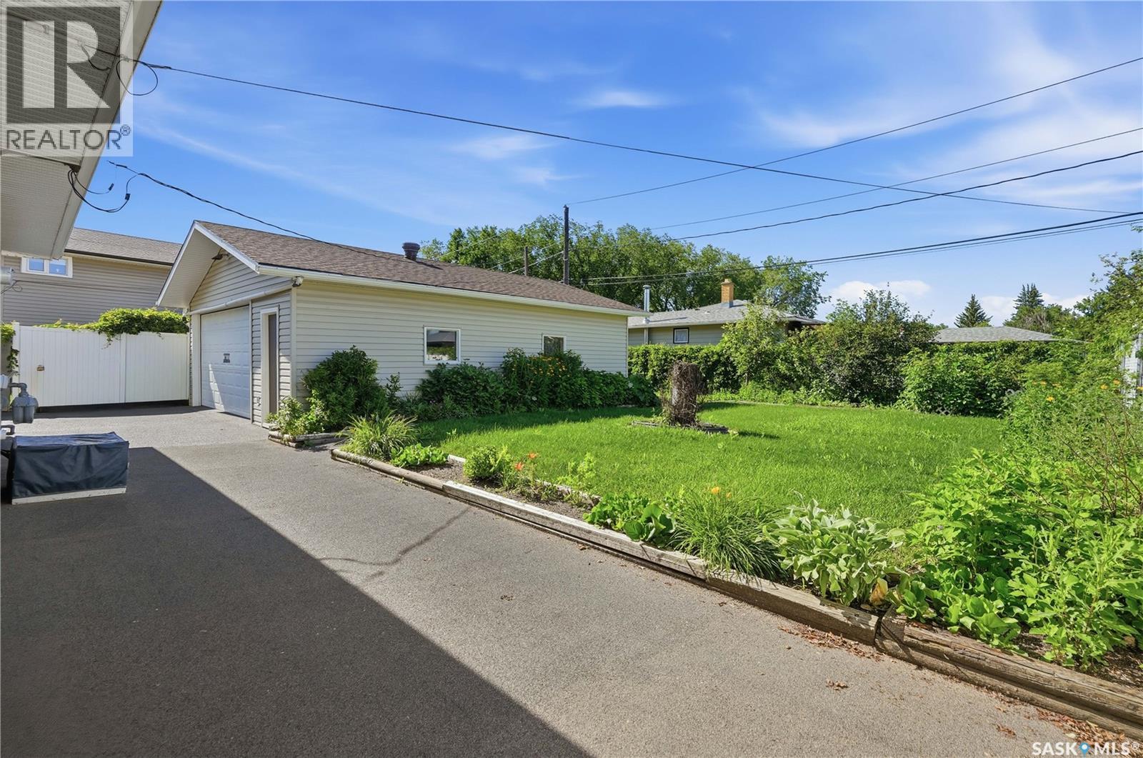 3326 4th Avenue N, Regina, Saskatchewan  S4R 0V6 - Photo 39 - SK041892
