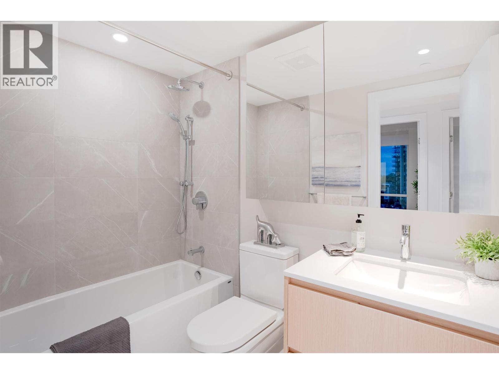 508 1500 Fern Street, North Vancouver, British Columbia  V7J 0E6 - Photo 22 - R3147327