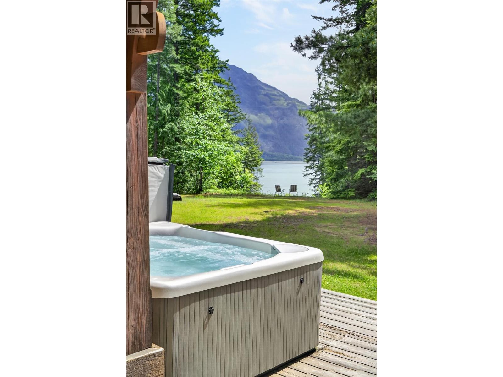 422 Howser Station Road, Howser, British Columbia V0G 1N0 - Photo 35 - 10392964