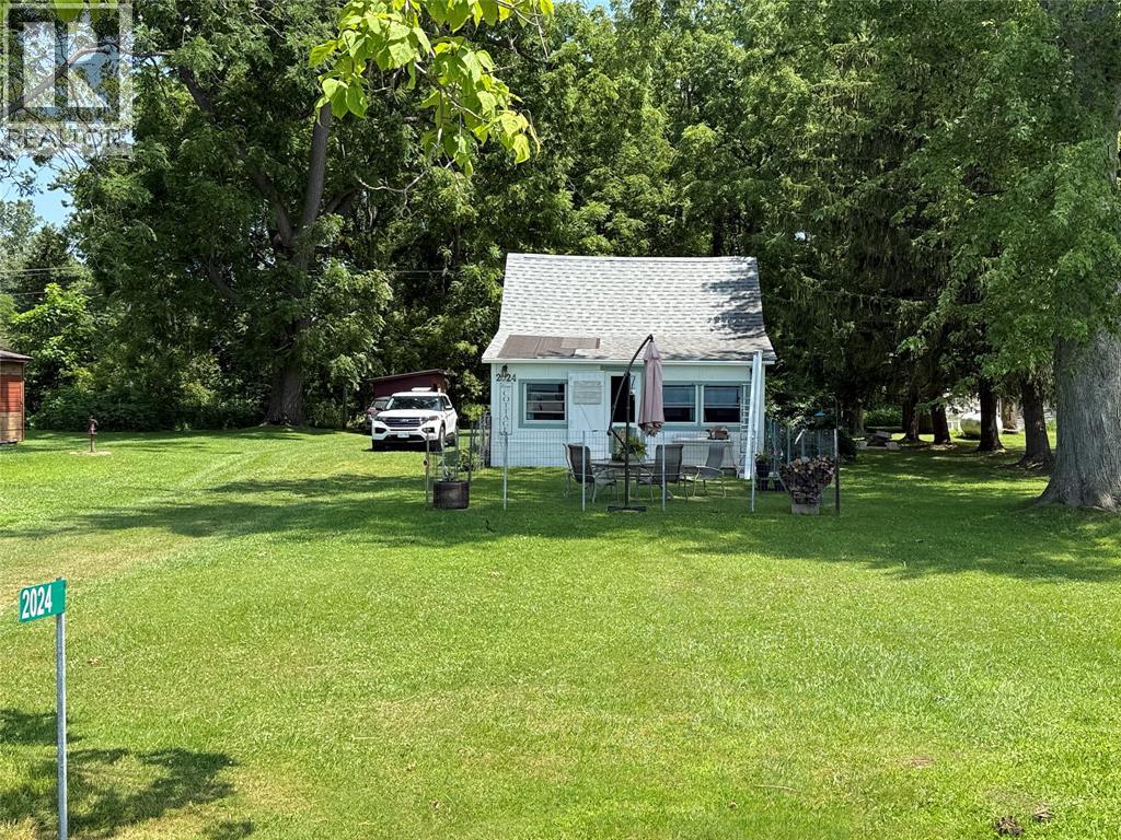 2024 RIVER ROAD, Wallaceburg, Ontario