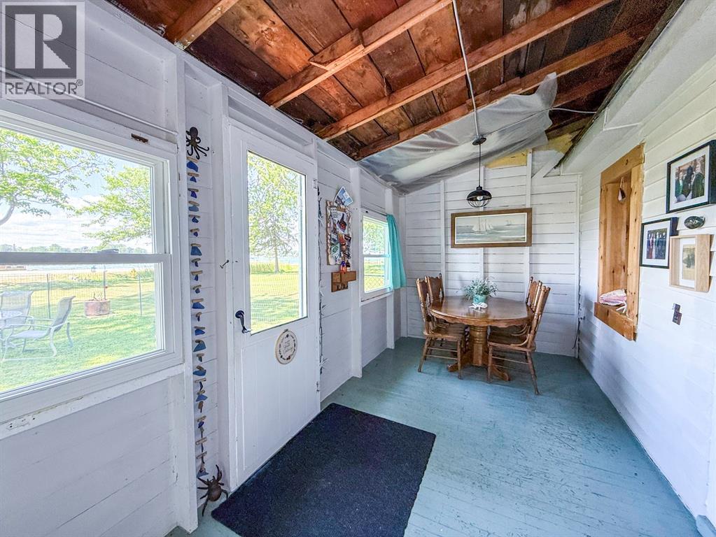2024 River Road, Wallaceburg, Ontario  N8A 4K9 - Photo 17 - 26018287