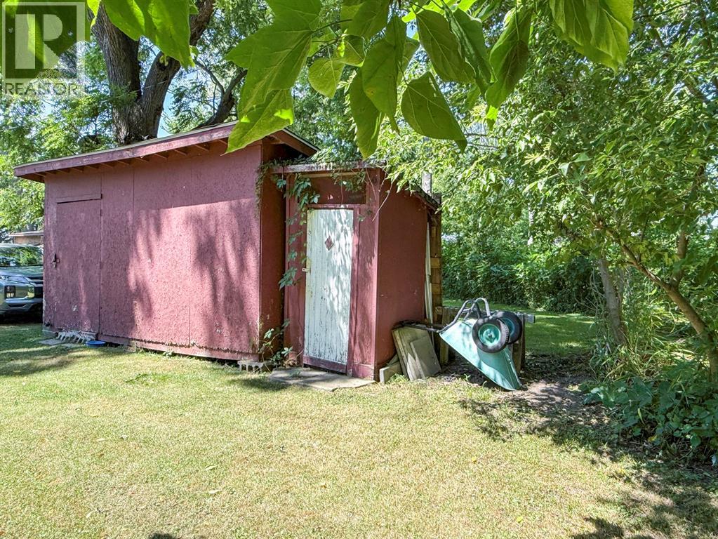 2024 River Road, Wallaceburg, Ontario  N8A 4K9 - Photo 26 - 26018287