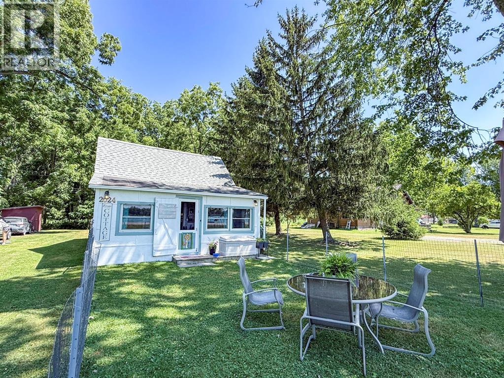 2024 River Road, Wallaceburg, Ontario  N8A 4K9 - Photo 29 - 26018287