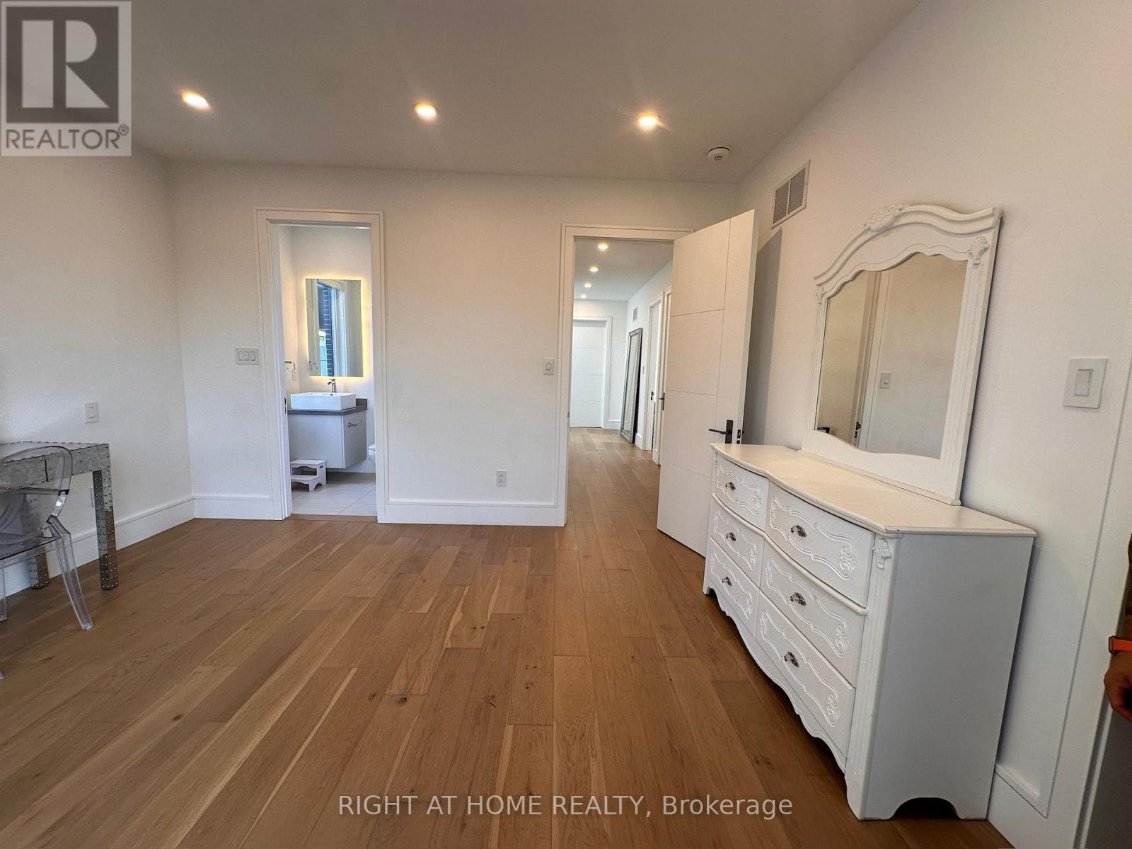 75 Dunblaine Avenue, Toronto, Ontario  M5M 2S2 - Photo 24 - C13561436