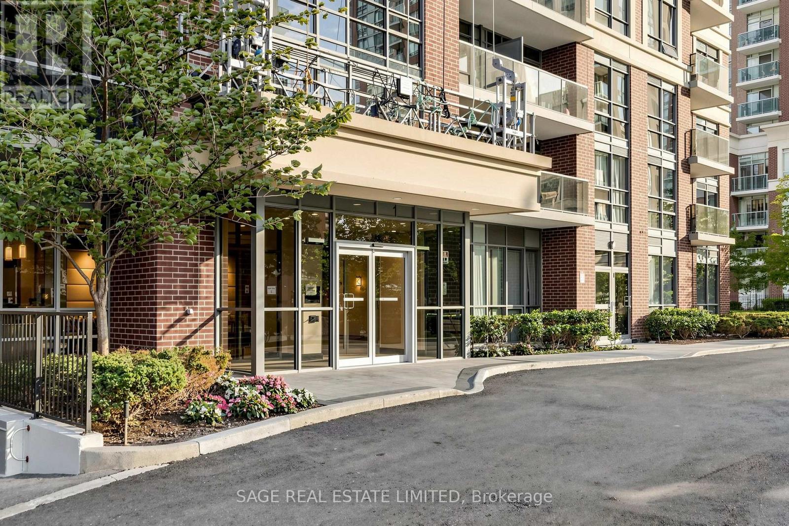 605 - 1 Michael Power Place, Toronto, Ontario  M9A 0A1 - Photo 4 - W13470994