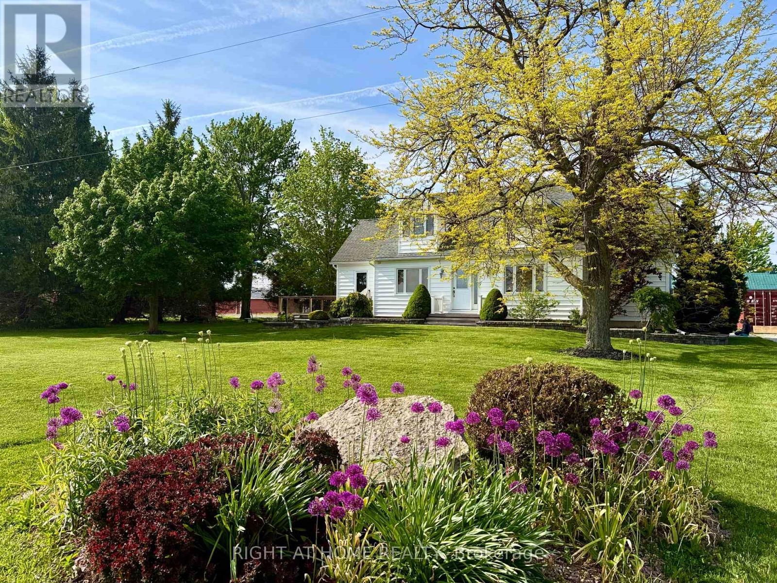 8192 PETROLIA LINE, Brooke-Alvinston, Ontario