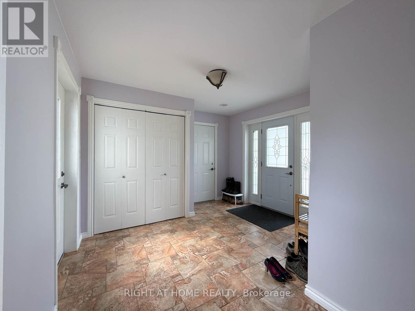 8192 Petrolia Line, Brooke-Alvinston, Ontario  N0N 1A0 - Photo 19 - X13631050