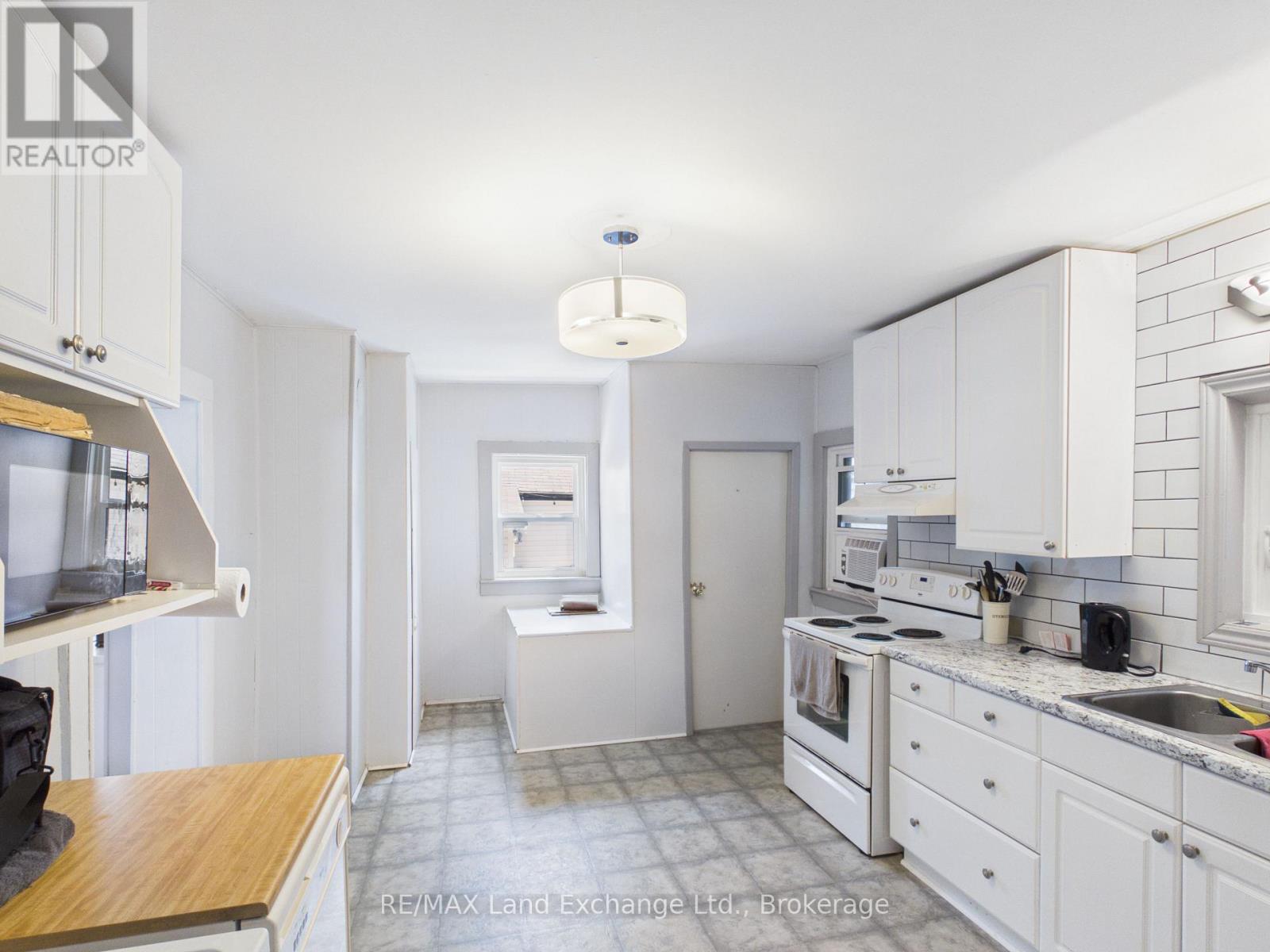 410 Russell Street, Kincardine, Ontario  N2Z 2A9 - Photo 4 - X13631082
