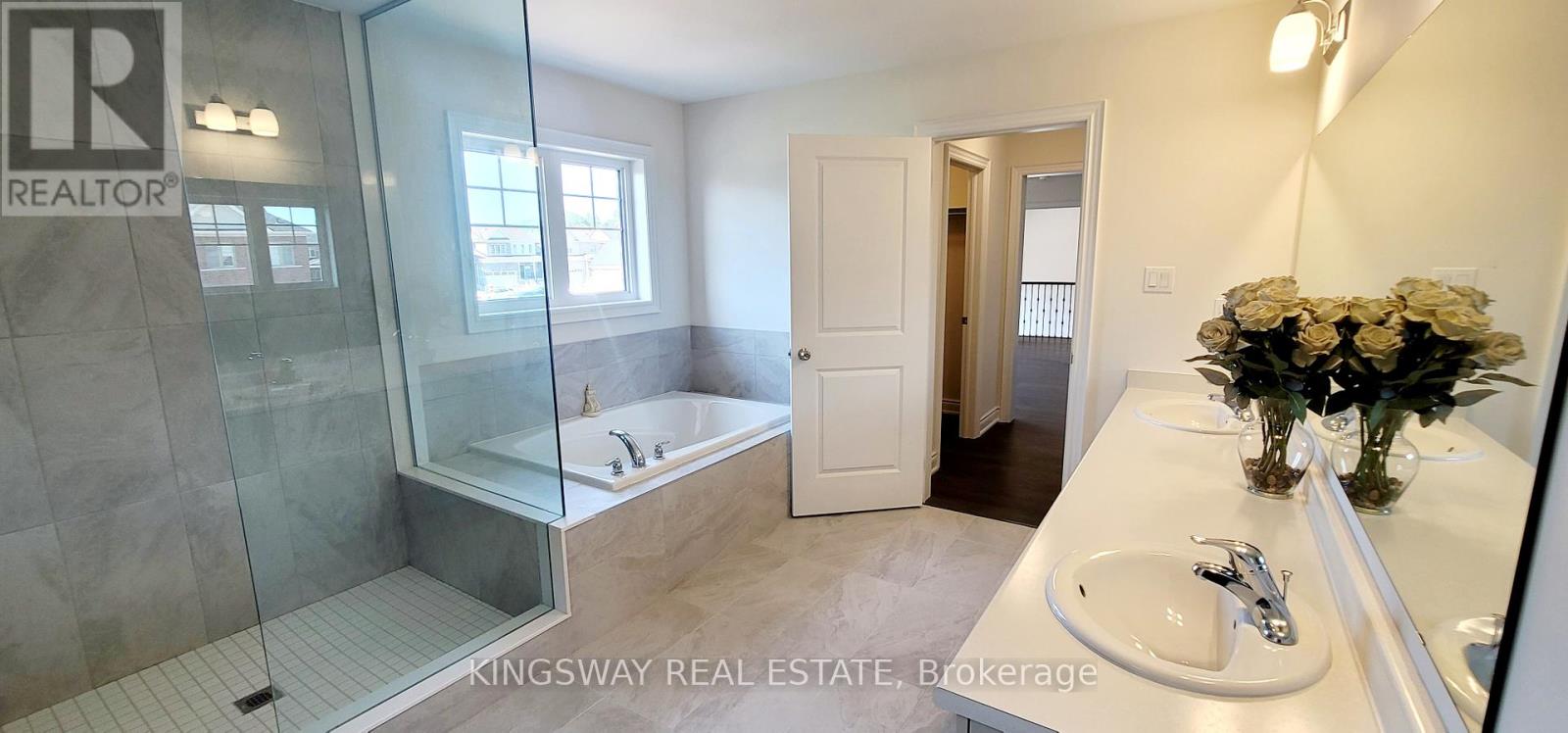167 Trail Boulevard, Springwater, Ontario  L9X 0S7 - Photo 6 - S13631020
