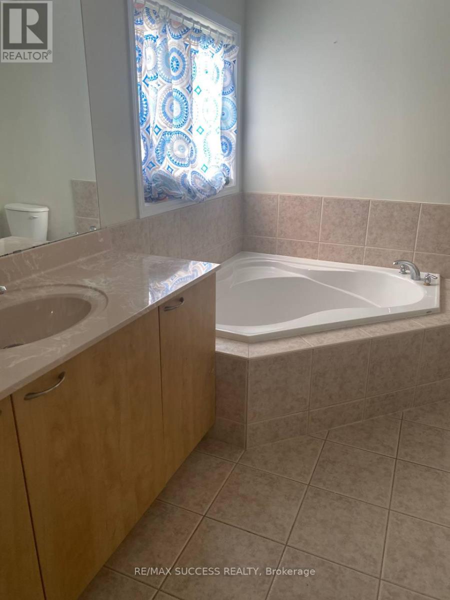 Main - 81 Lambert Crescent, Brantford, Ontario  N3T 0E9 - Photo 10 - X13528036