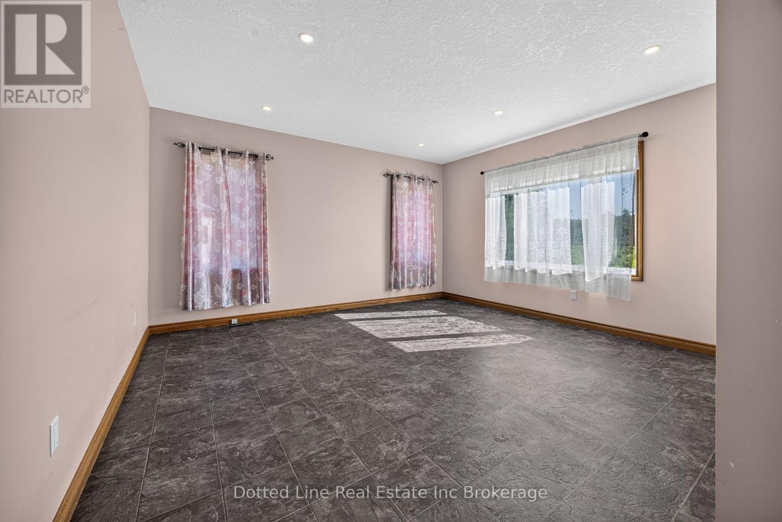 3677 59 Highway, Norfolk, Ontario  N0E 1G0 - Photo 15 - X13631116