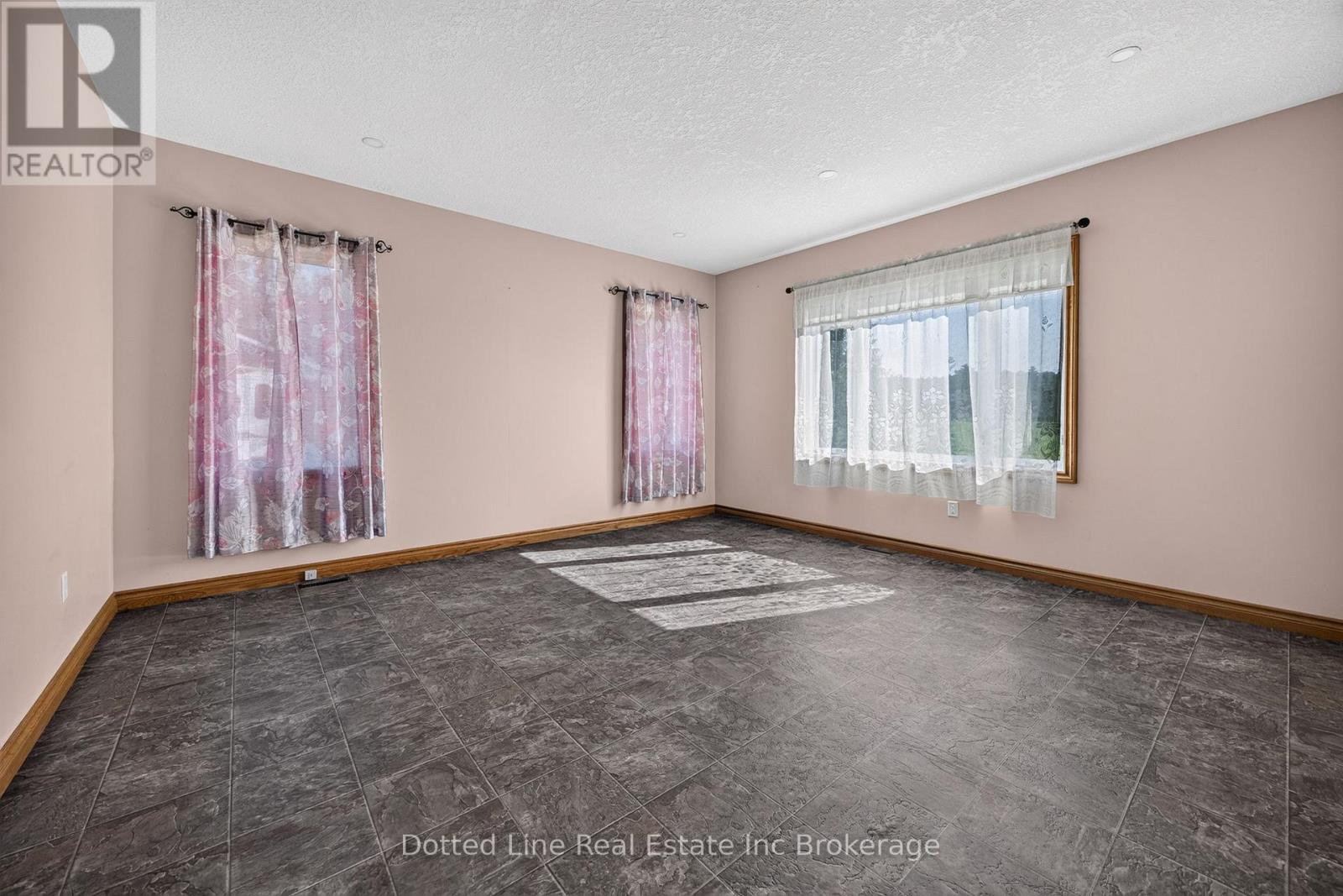 3677 59 Highway, Norfolk, Ontario  N0E 1G0 - Photo 16 - X13631116